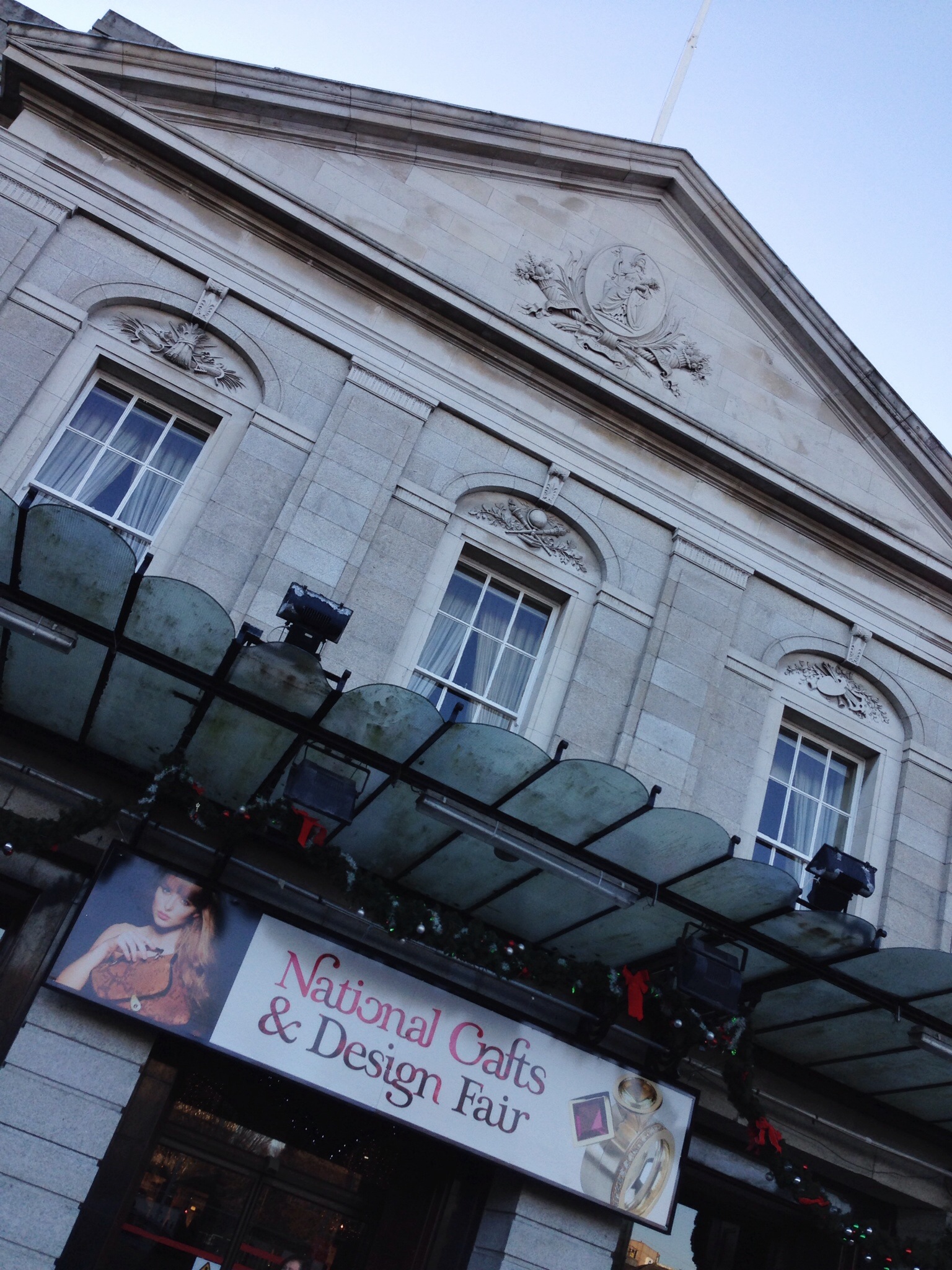 4 December Christmas craft shopping in Dublin